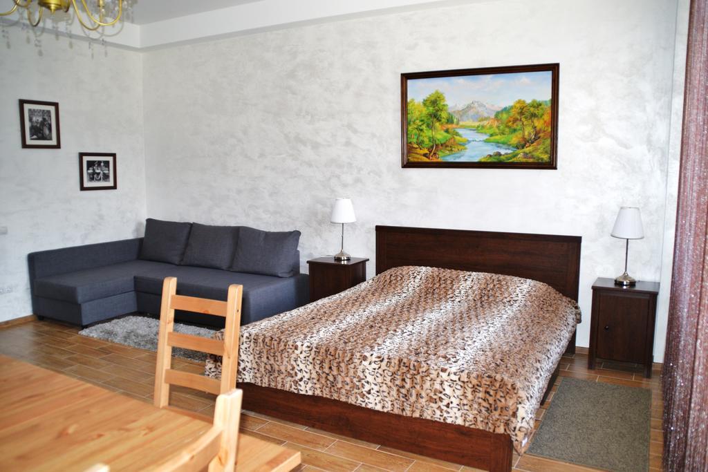 Apartment Vershina Домбай Стая снимка